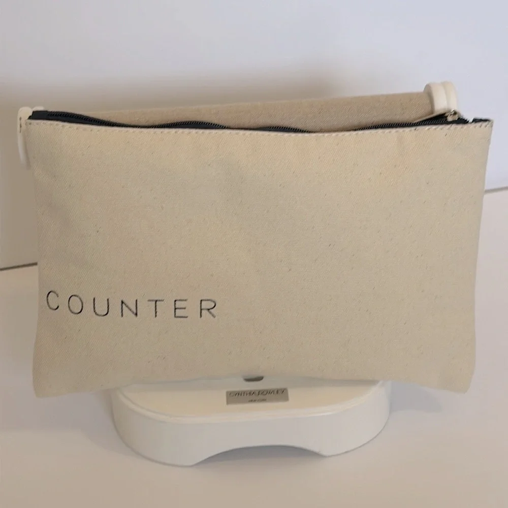 beauty counter Canvas Zippered Makeup/skin Care Bag.